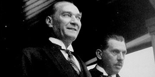 Atatürk hakkında okunması gereken başucu kitapları